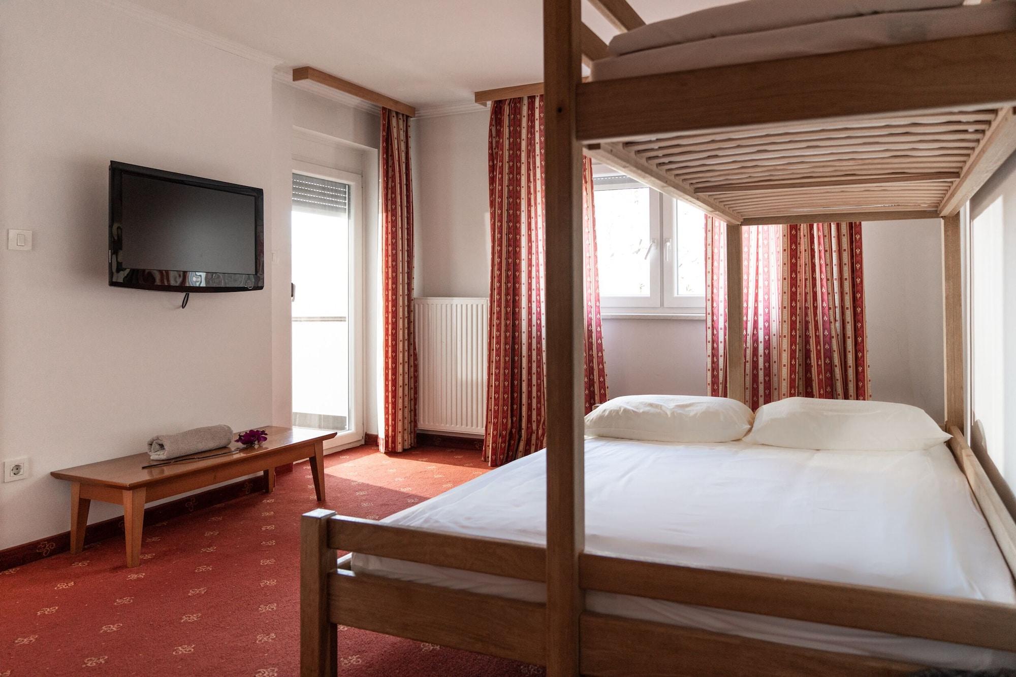 Hotel Medno Luaran gambar